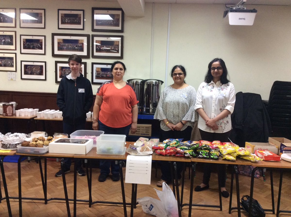 Friends_5Ways's tweet photo. A Great Big thank you to all our helpers for the @Friends_5Ways Plant Sale!! @kefw_school Fab #Team work 👌👍 https://t.co/oUqI0mDsjh