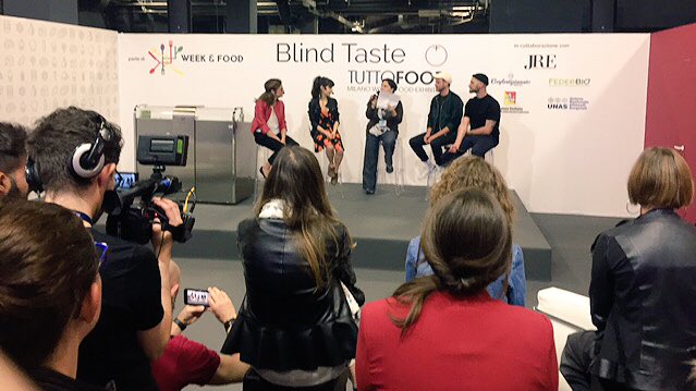 angelafrenda's tweet photo. Ieri a #Tasteofmilano con @gnambox e @martaemimma. Oggi a Torino per #ilbellodellitalia con @CostardiBros @GuidoGobino @MarchesiBarolo https://t.co/V08voeRPPG