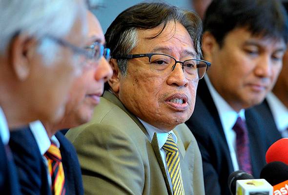 501Awani's tweet image. #AWANInews #HariIni8 Abang Johari umum senarai kabinet baharu kerajaan negeri astroawani.com/berita-politik…