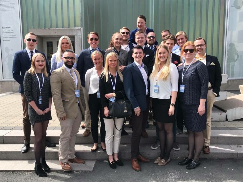 mufgbg's tweet photo. Moderaterna Västra Götaland håller förbundsstämma. MUF Göteborg har en härlig och stark delegation på plats! #svpol #mwest #gbgftw #mufswe https://t.co/otkol51Uzd