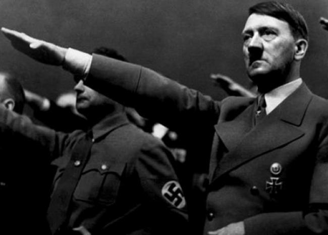 BluRadioCo's tweet photo. #TopBLU ¿Hitler estuvo en Colombia? Documento y foto del dictador en Tunja lo comprobaría --> https://t.co/cayF2WbExv https://t.co/b4Lp7jrTXo