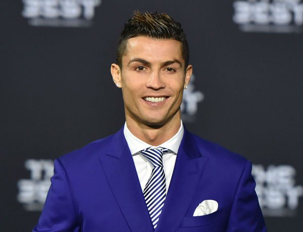 postpickle's tweet photo. Is @Cristiano coming to India?
https://t.co/W373wVdCPB
#Cristiano_Ronaldo #football https://t.co/raD4PTMZTl