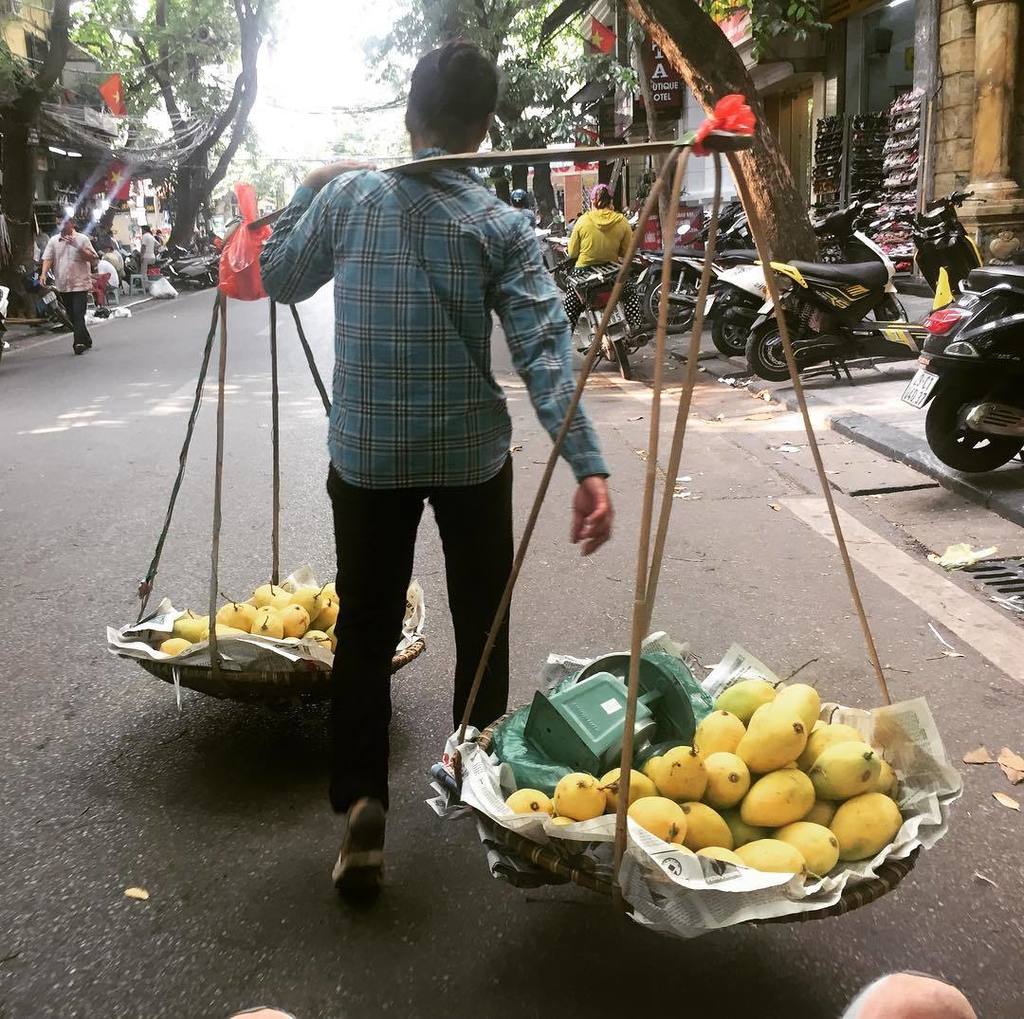 d0ug7a5's tweet photo. Slow moving traffic in Hanoi #vietnamoon https://t.co/V2BdW5u9OR https://t.co/bPJbAeX7XM