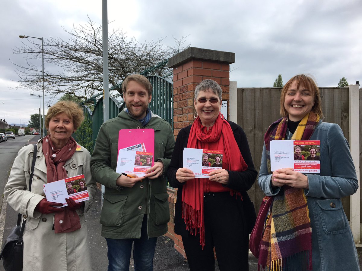 BrinningtonLab's tweet photo. Team #BC4BC & @anncoffey_mp out and about in Brinnington this morning campaigning for Local and General Election #Labour #GE2017 #VoteLabour https://t.co/bNJl6lRDpT