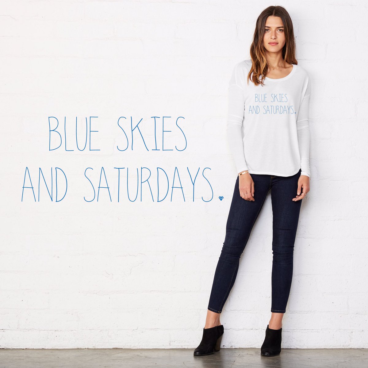 Blue skies and #Saturdays. #whatcouldbebetter #tshirt #tshirtstyle