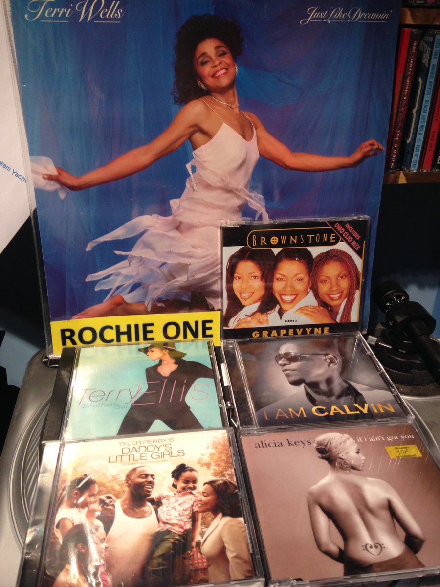RochieOne1's tweet photo. Rochie One live on https://t.co/EtQlxDSSss London Marathon 90.9FM to Grenada, Sat 3-6pm. @mattdanielsdj @MICHAELSPEAKS24 Catch me if U can👊🏾 https://t.co/eoMbe8LZ53