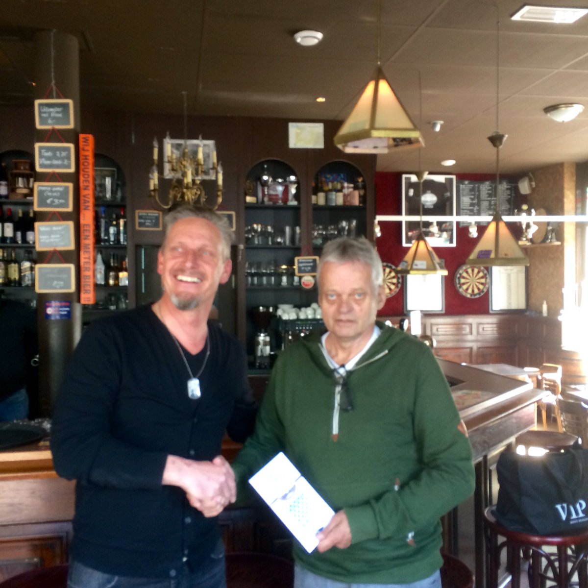 Voorbereidingen voor het TaTa schaaltoernooi zijn al vroeg begonnen en worden steeds professioneler. En Ons Plein sponsort 😎