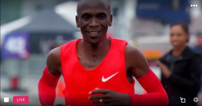 Amazing marathon by Eliud Kipchoge for #Breaking2 <a href="/2/">A 2-loop</a>:00:25. Blazing pace of 4:36, just 1 sec/mi shy. But pacers, really? #YouHadOneJob !!
