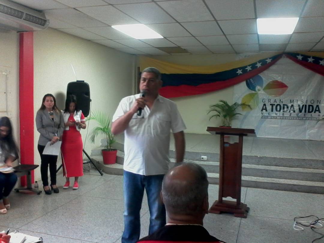 SmsPortuguesa's tweet photo. Saime portuguesa presente en el
 *CUARTO* Consejo de Seguridad Ciudadana.

@vice_social https://t.co/ApucoLnZtO