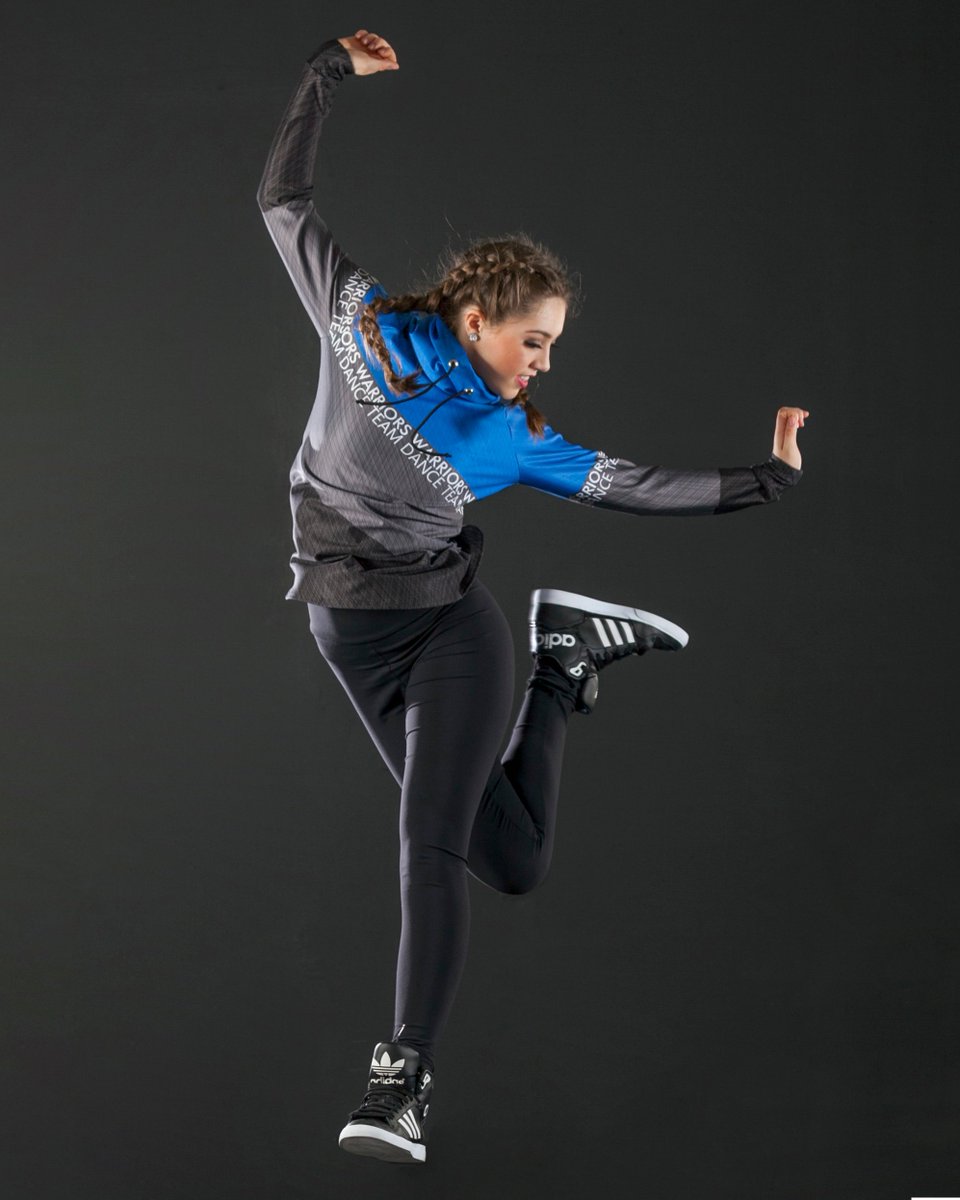 TheLineUpMN's tweet photo. Because it's Saturday!!
Shop fresh warm-ups and practice apparel: https://t.co/NSg78GwWZu #LineUpLook #danceteam #synchronizedskating https://t.co/WJbPgNFR3l