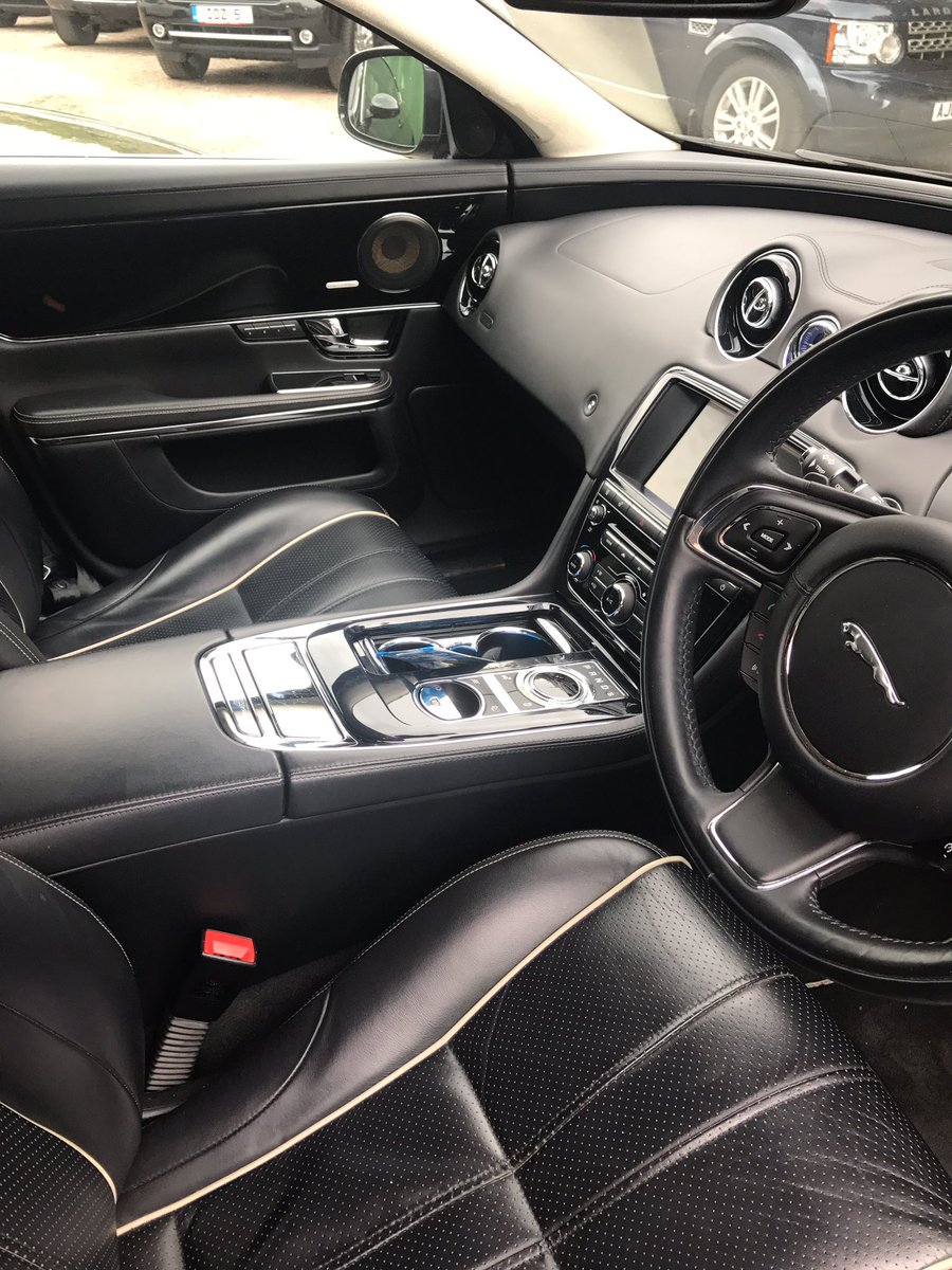 WestCarsEssex's tweet photo. Jaguar XJ lwb 37000 miles mint 21990 https://t.co/1GygsmYXnX