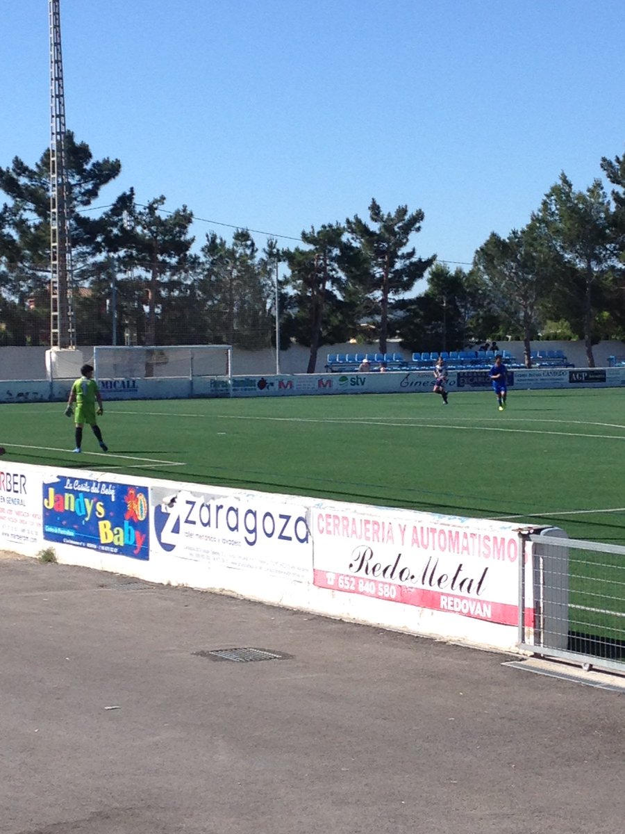 edpgoalkeeper's tweet photo. Nuestros alumnos demostrando jornada tras jornada el talento que tienen #Enormes #EdpGoalkeeperAcademy https://t.co/KIS9hm3kkP