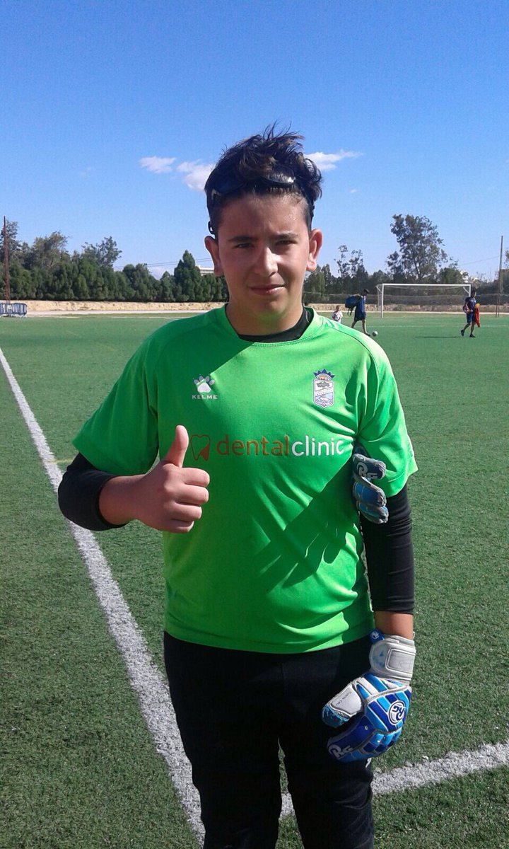 edpgoalkeeper's tweet photo. Nuestros alumnos demostrando jornada tras jornada el talento que tienen #Enormes #EdpGoalkeeperAcademy https://t.co/KIS9hm3kkP