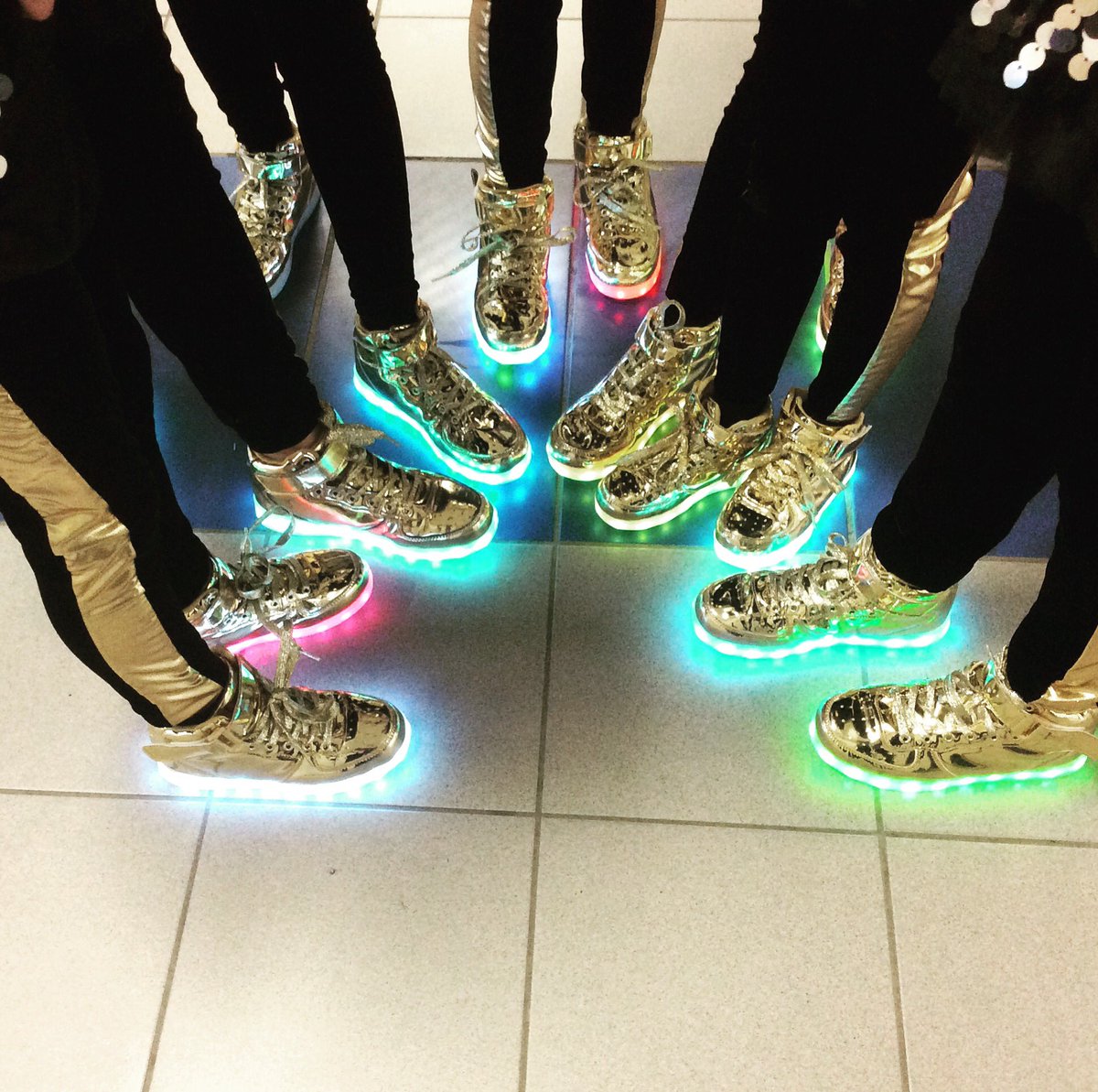 UltimateDancer's tweet image. Good morning Ajax! Day 2 kicks off with some bling!! #udc2017ajax #ultimatedanceconnection