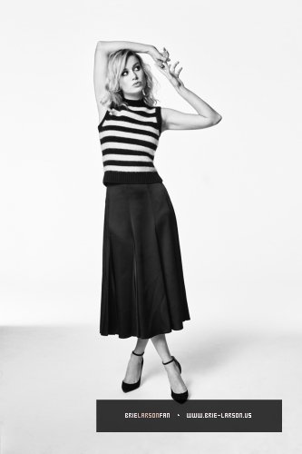 brielarson_us's tweet photo. New photoshoot of @brielarson by Kurt Iswarienko - https://t.co/TQdOeHjsgR https://t.co/KiWRnAzpVK