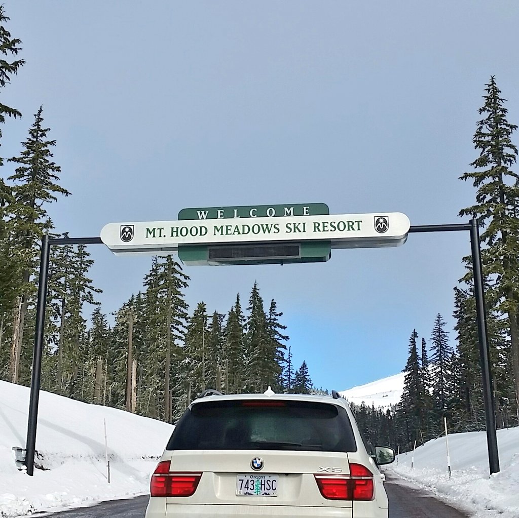 OnTheRoadAlan's tweet photo. Final day of the season @mthoodmeadows ! #shredhood #ldoh https://t.co/NZU22ZBP5X
