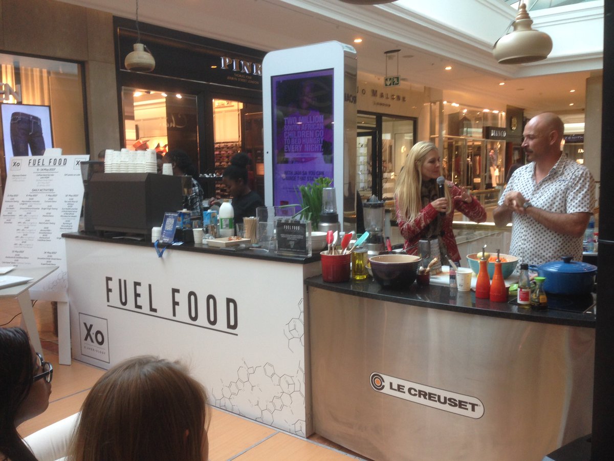 HPCHydePark's tweet photo. @HPCHydePark present #ChefInMotion with #PaulAtkinson and @longevitymag @zebrasquare001 #MothersDay17 🥗👌🏼🌸✨ https://t.co/4bIgKBGk5w