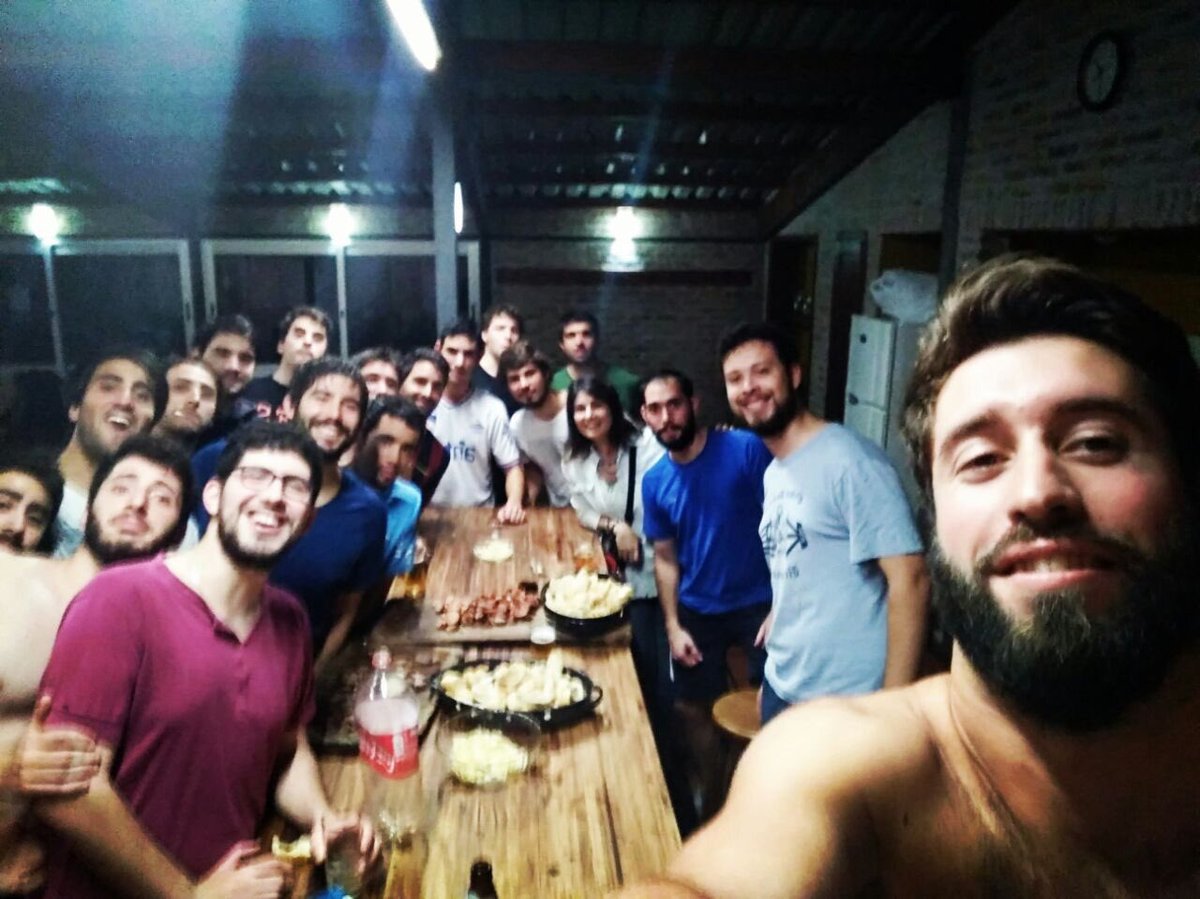 GenexusFC's tweet photo. Pretemporada #GeneXus 💪🏻💪🏻⚽️⚽️🍽🍽 #VamoArriba @LIGA_MVD https://t.co/MC9TGfxDZJ
