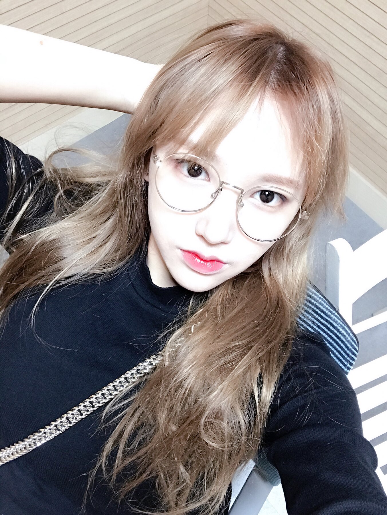 C_JdTULUIAAr451.jpg:large