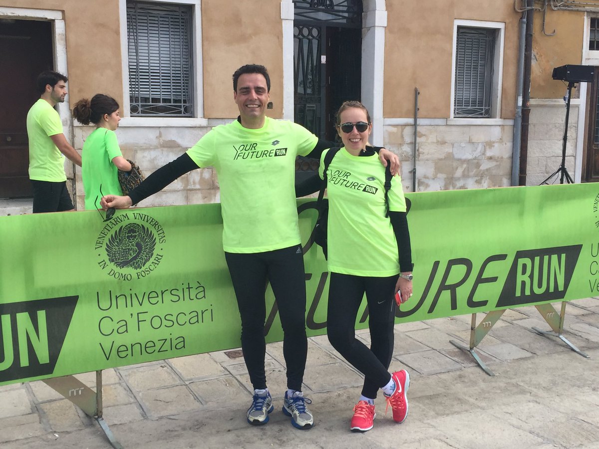 santini_venice's tweet photo. #venezia #yourfuturerun #unive qui si corre! https://t.co/knvYrBYIUr