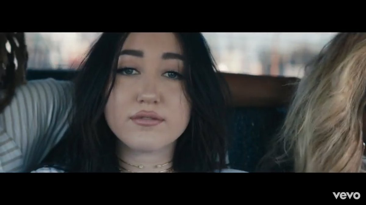 snake_blad's tweet photo. @noahcyrus ❤️It's so fucking beautiful!💙Really the world needed some of this! 👉🏻 Everyone Go❣️ https://t.co/YZZaydyCvn #StayTogetherVideo https://t.co/D3BbWJSDaO