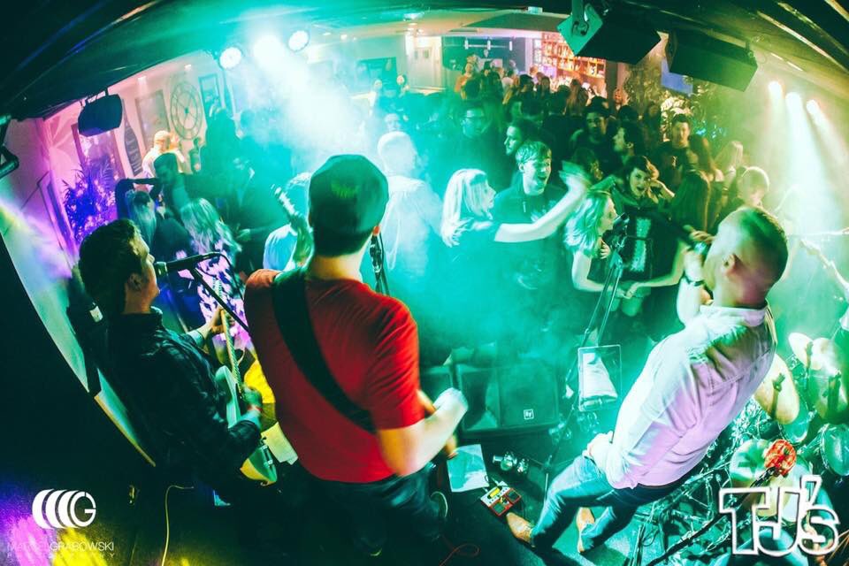 TJsLive's tweet photo. *TONIGHT* - 'The 808's' return to the TJ's stage from Midnight!! https://t.co/mOlzRYrF3b