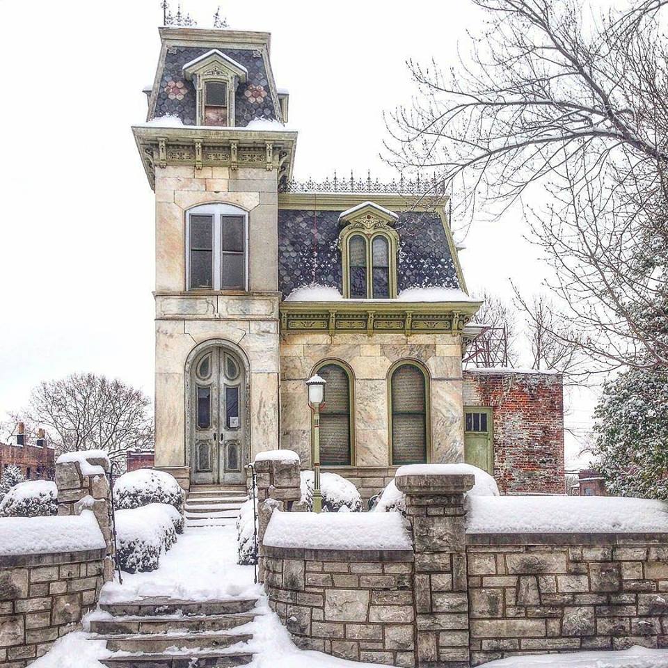 CGdrawing's tweet photo. After the snowy Victorian villa. https://t.co/qlZy7BOlcm