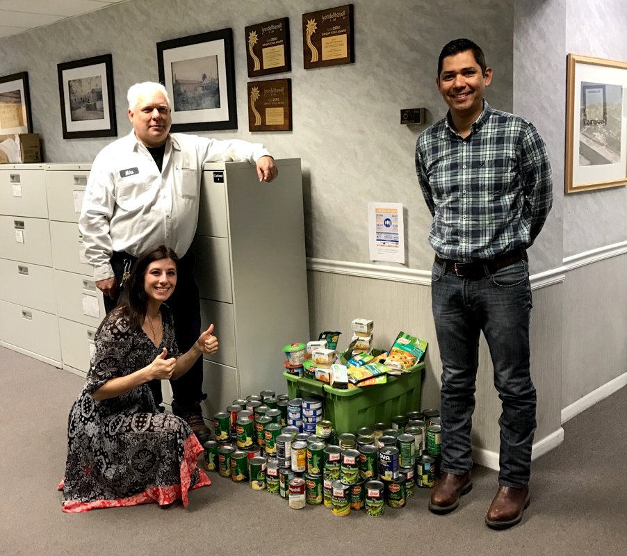 LyondellBasell's tweet photo. Our #FairportHarborOH Plant advances hope in our communities by collecting canned goods for @UWLC #FeedLakeCounty for those in need. https://t.co/2hRtkKk0xL