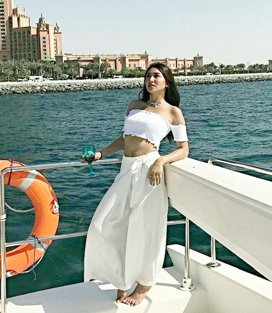 TeamRealTV's tweet image. All these updates! 

'Teng, magpatulog ka naman oh, at maaga pa shift ko bukas. 😭

[NIK]