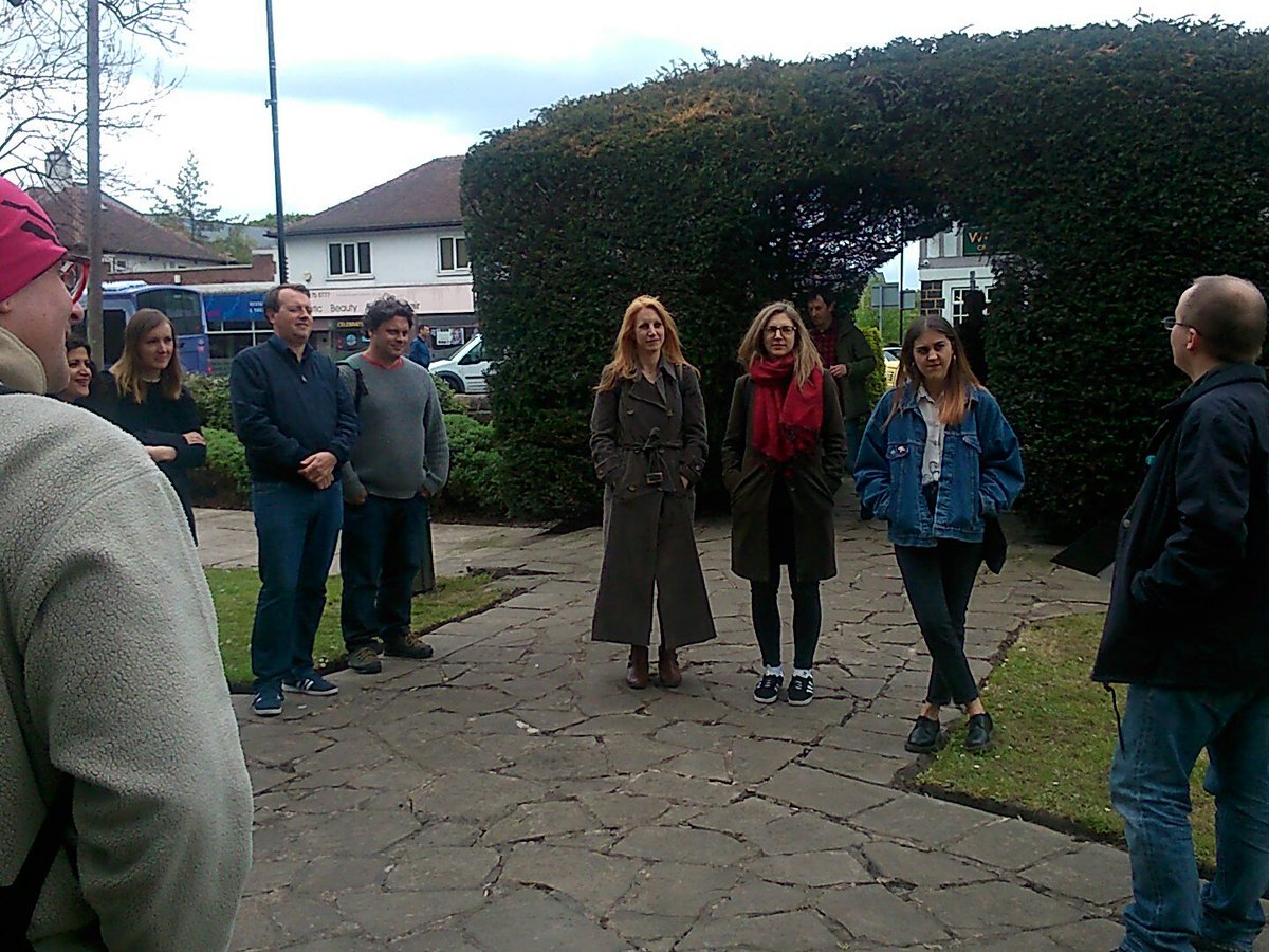 Joe Williams starting "An Otley Run" with.poetry #janeswalkleeds
