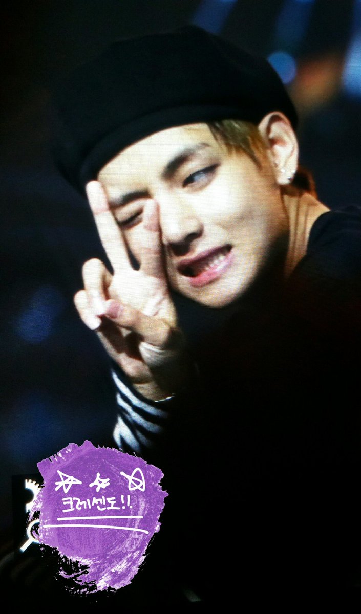 170506 #뷔 #태형 #V #태태
겸딩... 💕💜넘 큐티보이..😂😂
#방탄소년단 #BTS