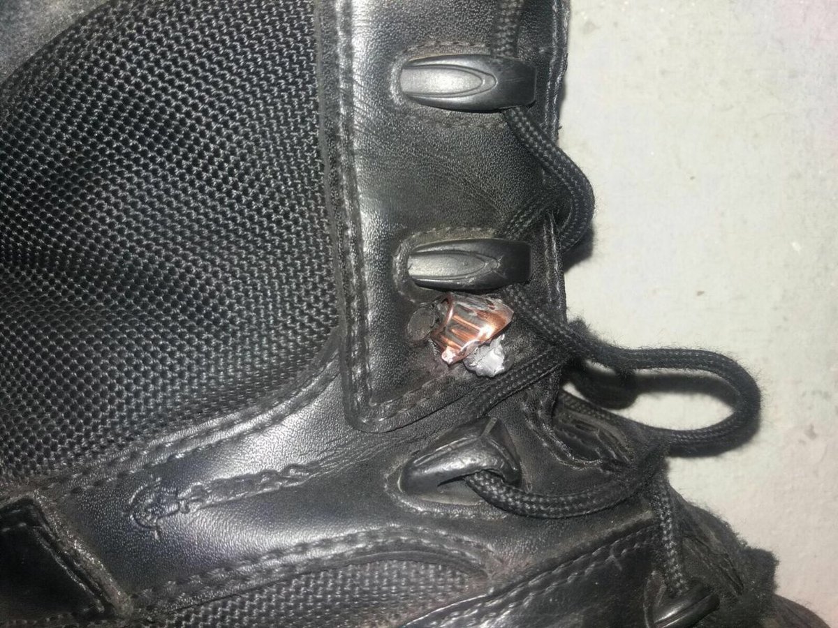 AUGC_Valencia's tweet photo. Pronta recuperación a nuestro compañero #GRS3 d #Valencia q result�� herido d un disparo una operación antidroga
👉 https://t.co/kEswKjjKg5 👇 https://t.co/xmzh7bqYIq