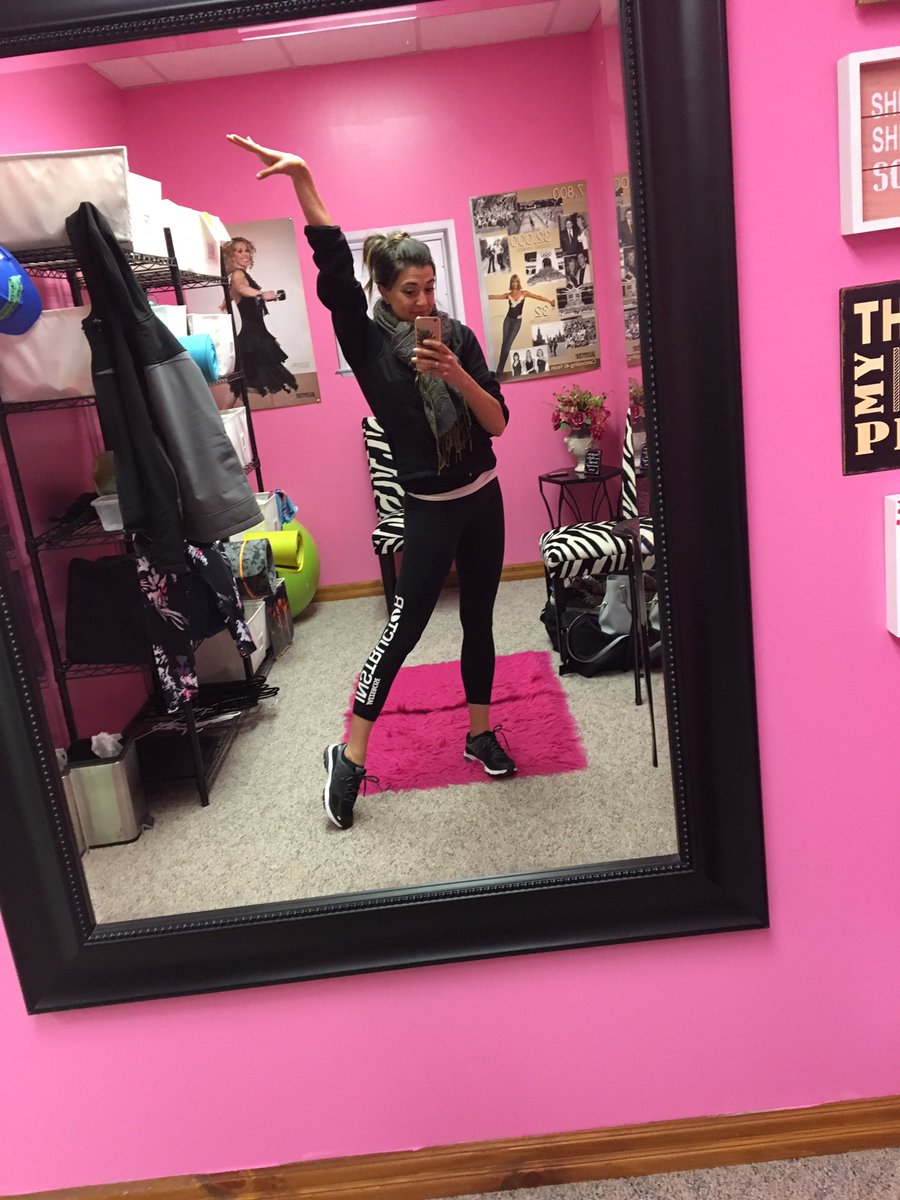 Emily Newlands tweet media