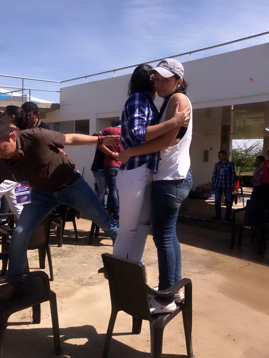 Adrymatallana's tweet photo. #Solidaridad #TrabajoEnEquipo #PensarDiferente en #SWArauca #SWCol @UCooperativaAra @ucooperativaiba https://t.co/RGgKLxKL6Z