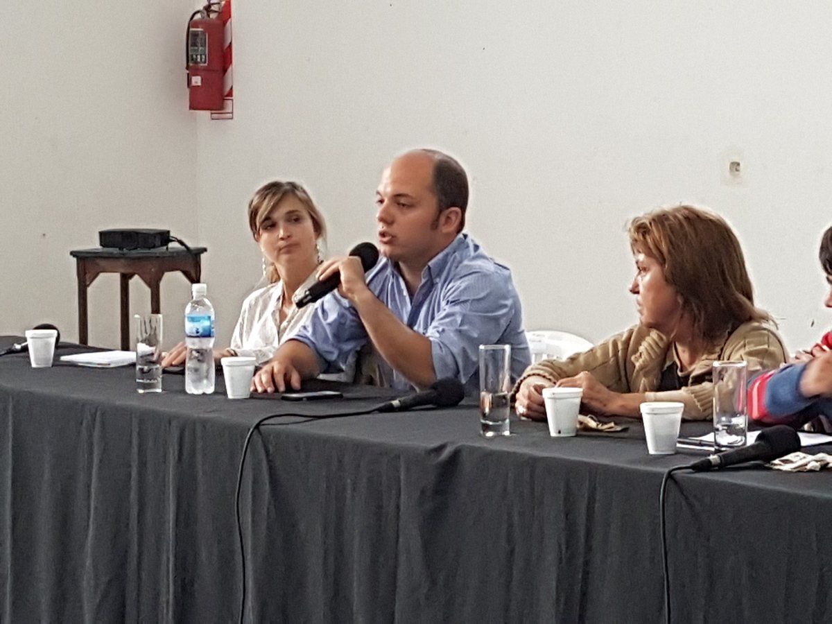 LaCuartaconCFK's tweet photo. @ARZurro" Como legisladores pudimos comparar las politicas educativas, y la gobernadora achicó en  3% el presupuesto respecto del año 2016." https://t.co/5t3Gdksnbs