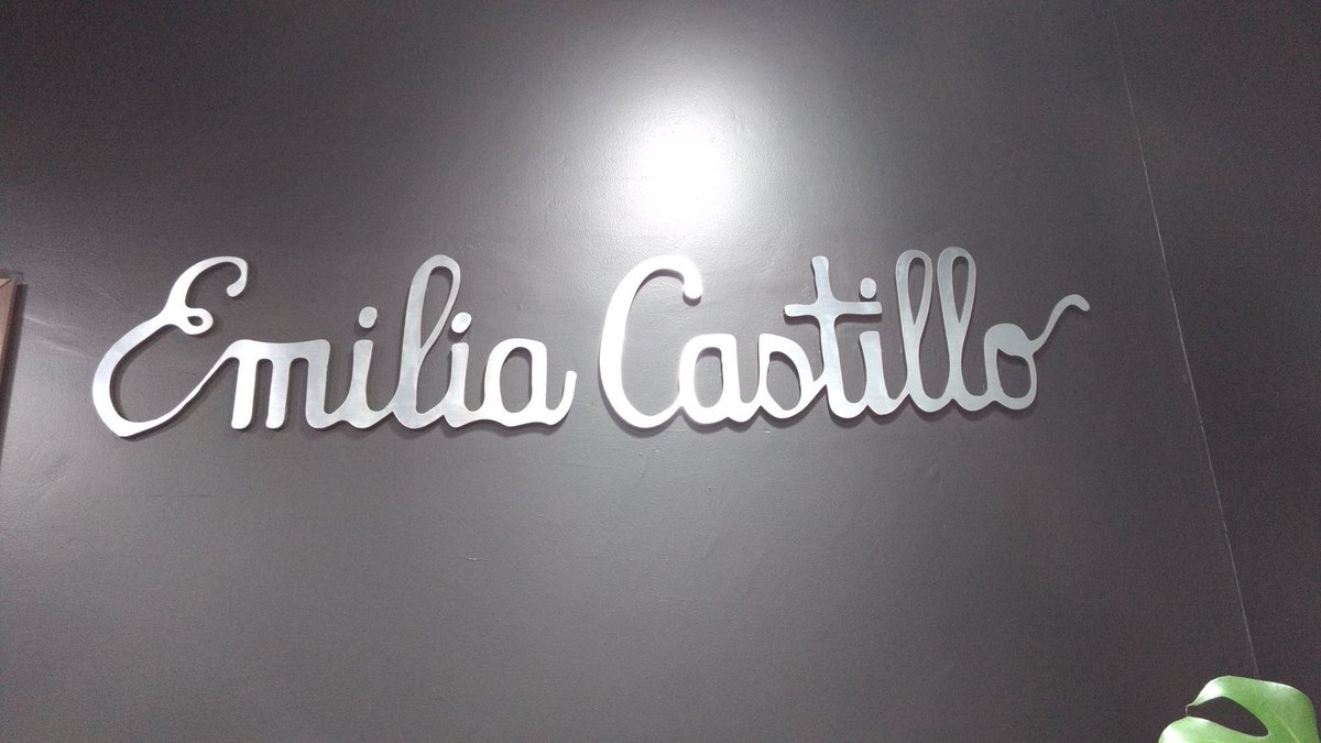 GoKattyGlow's tweet photo. Me encantan las piezas de Emilia Castillo , son una belleza ! @aurea_taxco https://t.co/EYxtg23inr