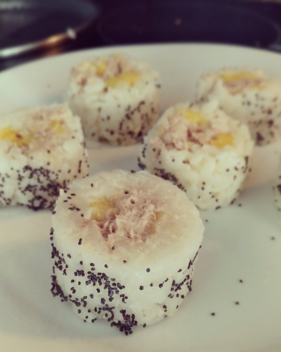 MerciMyself's tweet photo. Merci qui ? #MerciMyself ! 😉 #recette #sucrée #salée #sushibazooka #sushi #maki #recipe 🍣 🍥 #startup #Nhaperfection https://t.co/eWsycuQcp1 https://t.co/2qYdIPa6ks
