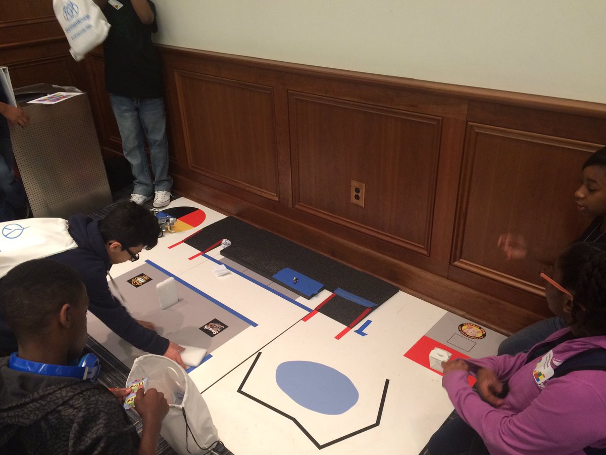 901built's tweet photo. @SWEMemBots Sherwood MS participating Saturday Morning in the Medtronic Robotics Competition https://t.co/iAVRihCjv9