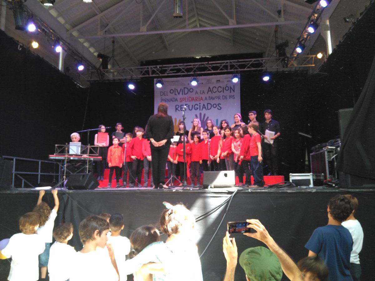 Impresionante concierto infantil en <a href="/mataderomadrid/">mataderomadrid</a> en jornada #yonolvido #refugiadosbienvenidos Apoyando la #culturadebienvenida