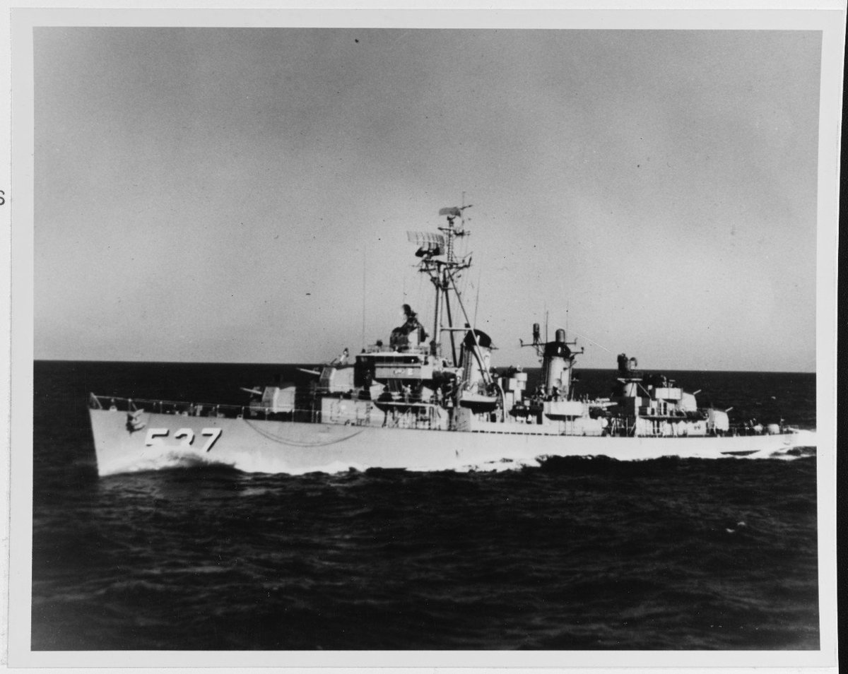 BfloNavalPark's tweet photo. 56 years ago destroyer #USSTheSullivans helped recover #NASA astronaut and #FirstAmericanInSpace Alan Shepard and his #Freedom7 spacecraft. https://t.co/STPn0DsCsV