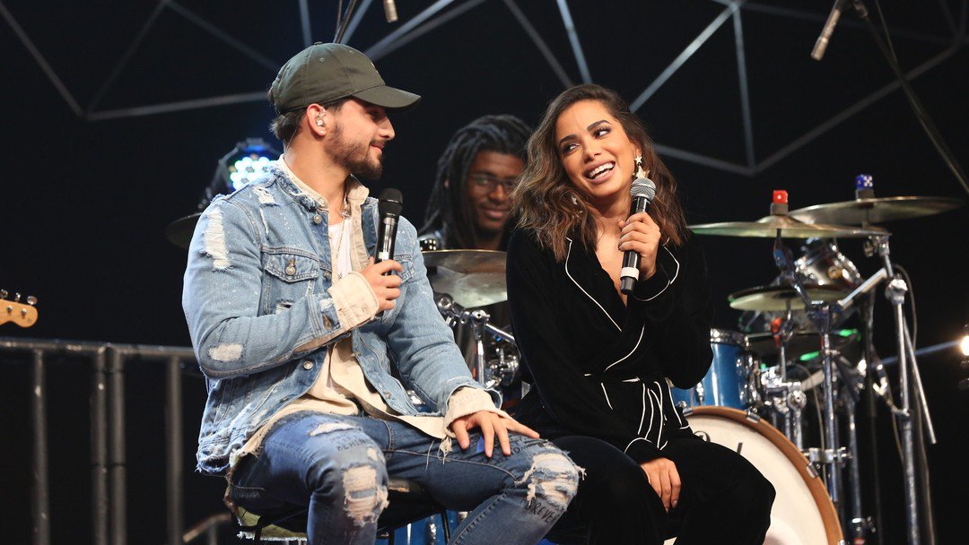 anittaportugapt's tweet photo. Anitta e Maluma no Altas Horas, o programa vai ao ar hoje, não percam! 💖 #AnittaNoAltasHoras https://t.co/9EdM6G6RR0