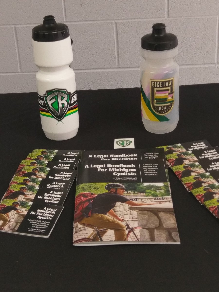 Preaching cyclevangelism at the Splitters' Fun Fitness Fair at Lincoln Middle School. #cyclevangelist #MDvP #HealthyKids