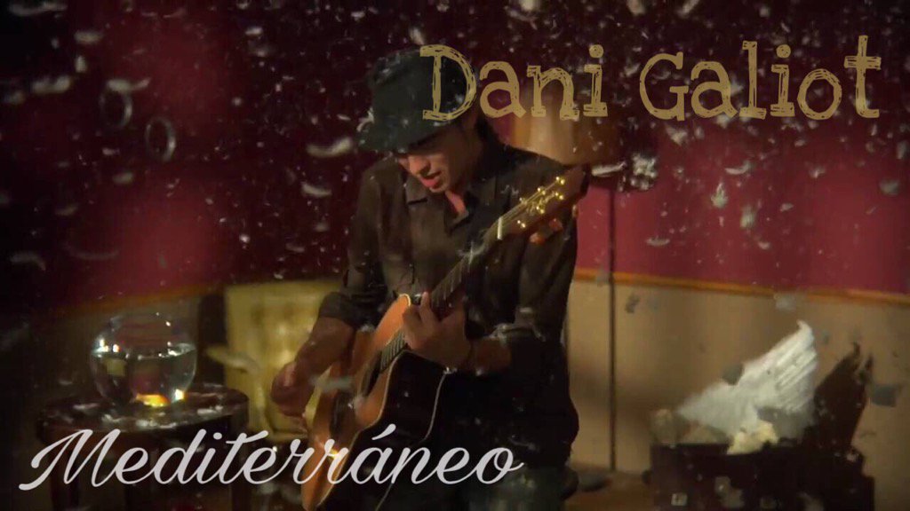 DaniGaliot's tweet photo. A las 23:15h nos vemos en el Mediterráneo y es muy posible que haga alguna con mi piano.. me apetece mucho!!! https://t.co/QR5kOZ6R7V