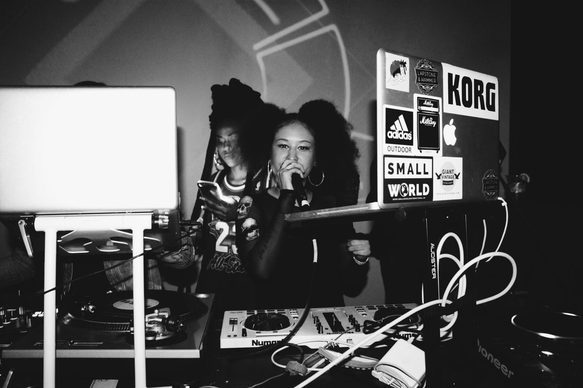 weinthemixxx's tweet photo. Cirocs nfl draft party recap ✨ #Weinthemixx #Djtatimia #bristeves #highforthis https://t.co/K2qszhLlmA