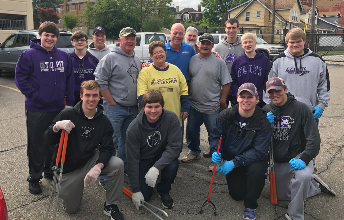 Up early this morning cleaning up the streets of Price Hill w/ <a href="/ElderHighSchool/">Elder High School</a> students. <a href="/EastPriceHill/">East Price Hill</a> <a href="/InclineEPH/">InclineDistrict</a>