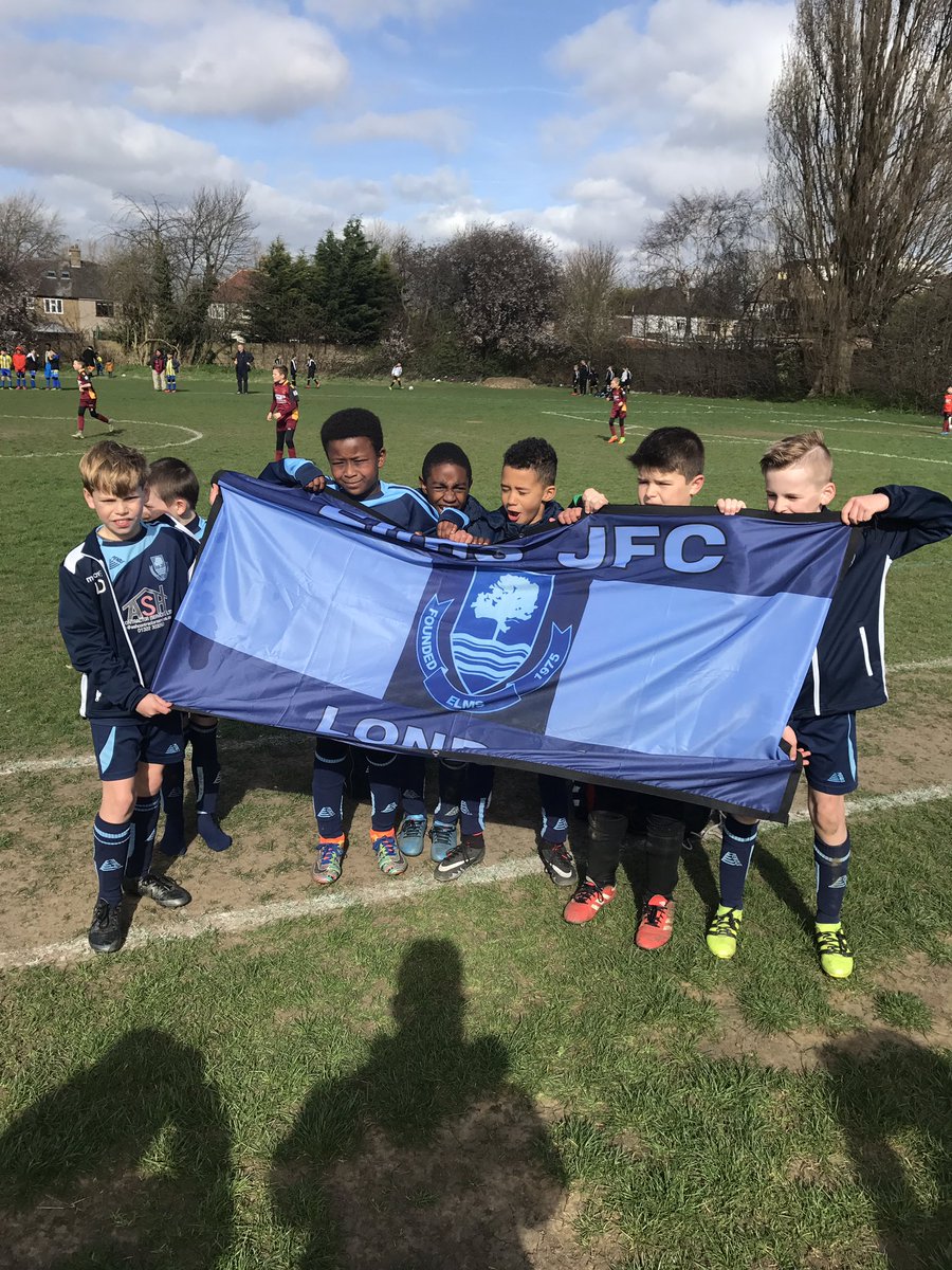 BNJConstruction's tweet photo. Good luck tomorrow boys Selkent final .. Come on the Elms!! @leeharbert @SelkentYFL https://t.co/jVr0MAXtdG