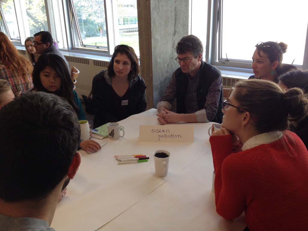 MMeanLab's tweet photo. Peter Ross @vanaqua leads student discussion on Ocean Pollution at #NWSSMM https://t.co/UzpW99l763