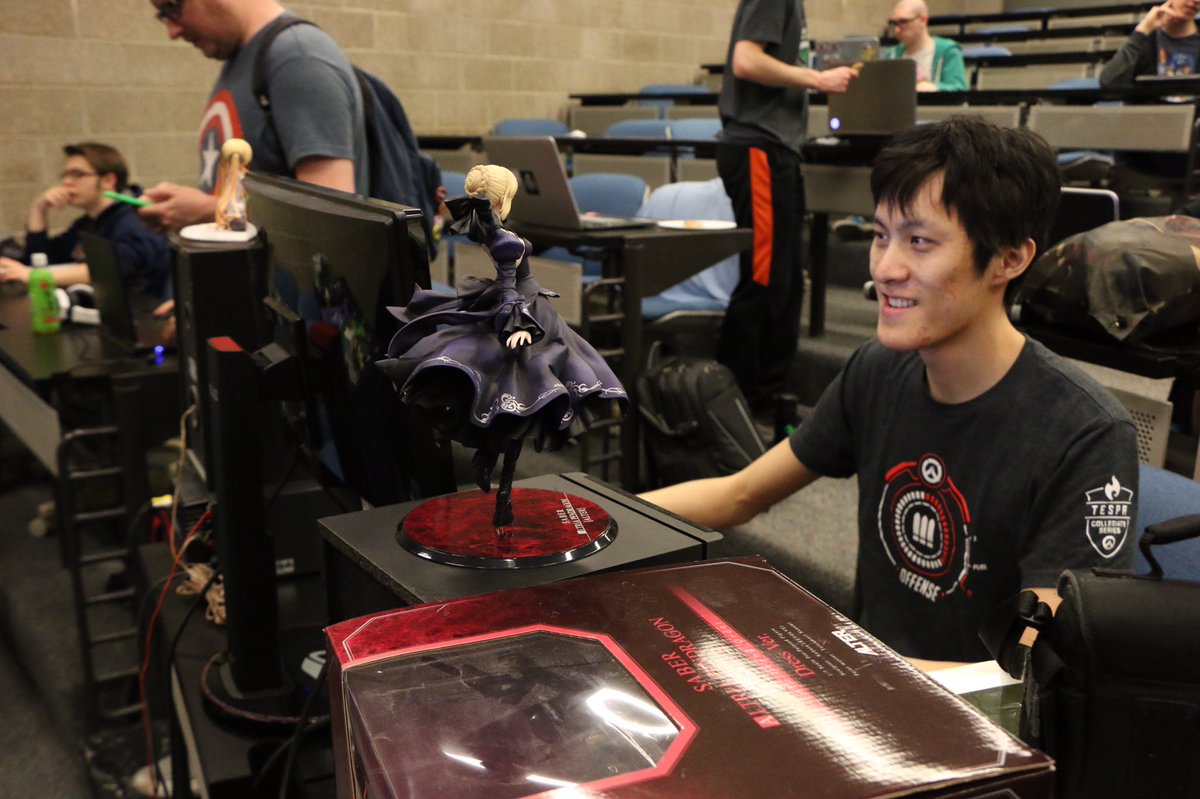 Illini_esports's tweet photo. Thanks @TeamTespa for the sweet gear. We're having a blast! https://t.co/K06O2Tp7xX
