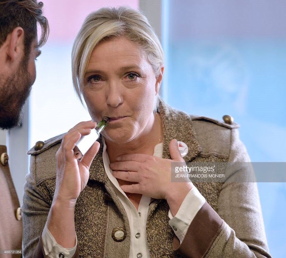 The choice for France is clear. The hot investment banker or the woman who vapes. #ImWithHer #jevotepour #AuNomDuPeuple #ViveLaFrance