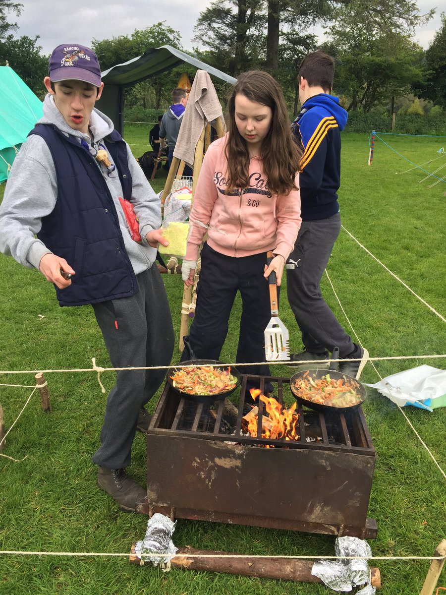 Coissuirescouts's tweet photo. Test dinner and dessert done and dusted now for the pioneering projects,songs and sketches @mtmelscouts #countyshield2017 #coissuirescouts https://t.co/aniSIcEEgp